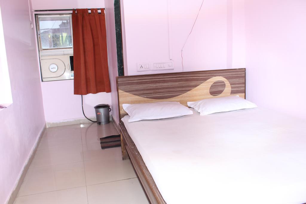 Hotel Shiva ปันเวล ภายนอก รูปภาพ